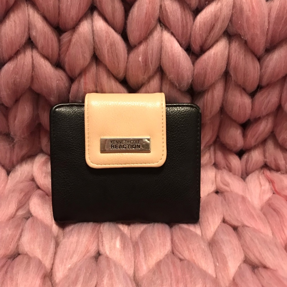 KENNETH COLE REACTION WALLET